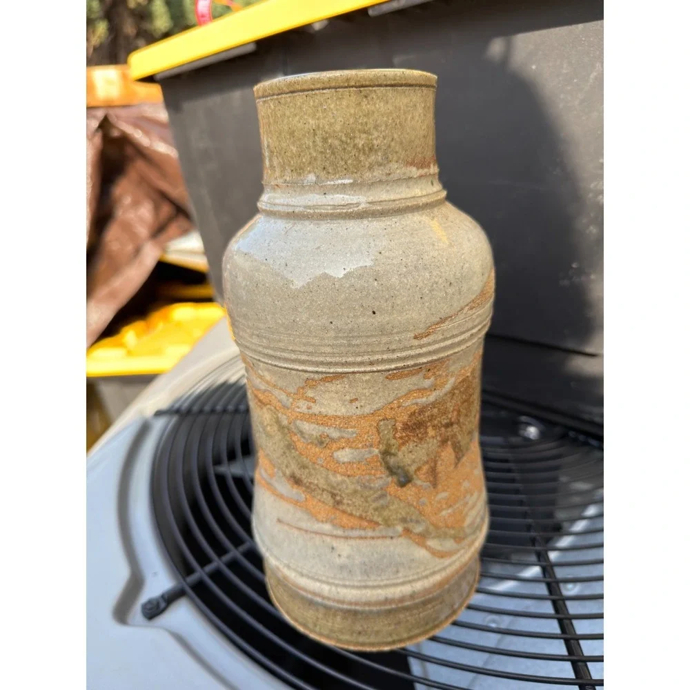 VTG Hand-crafted Ceramic Vase Art Pottery Home Decorative Brown and Beige Finish